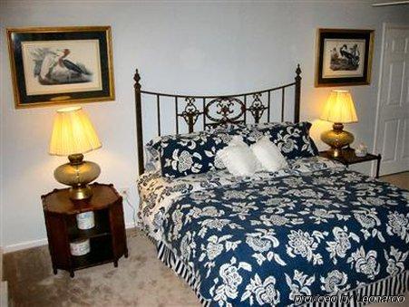 Rock Laurel Bed And Breakfast Candler Phòng bức ảnh